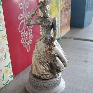 Set Of Figurines - Elegant Lady Sculpture